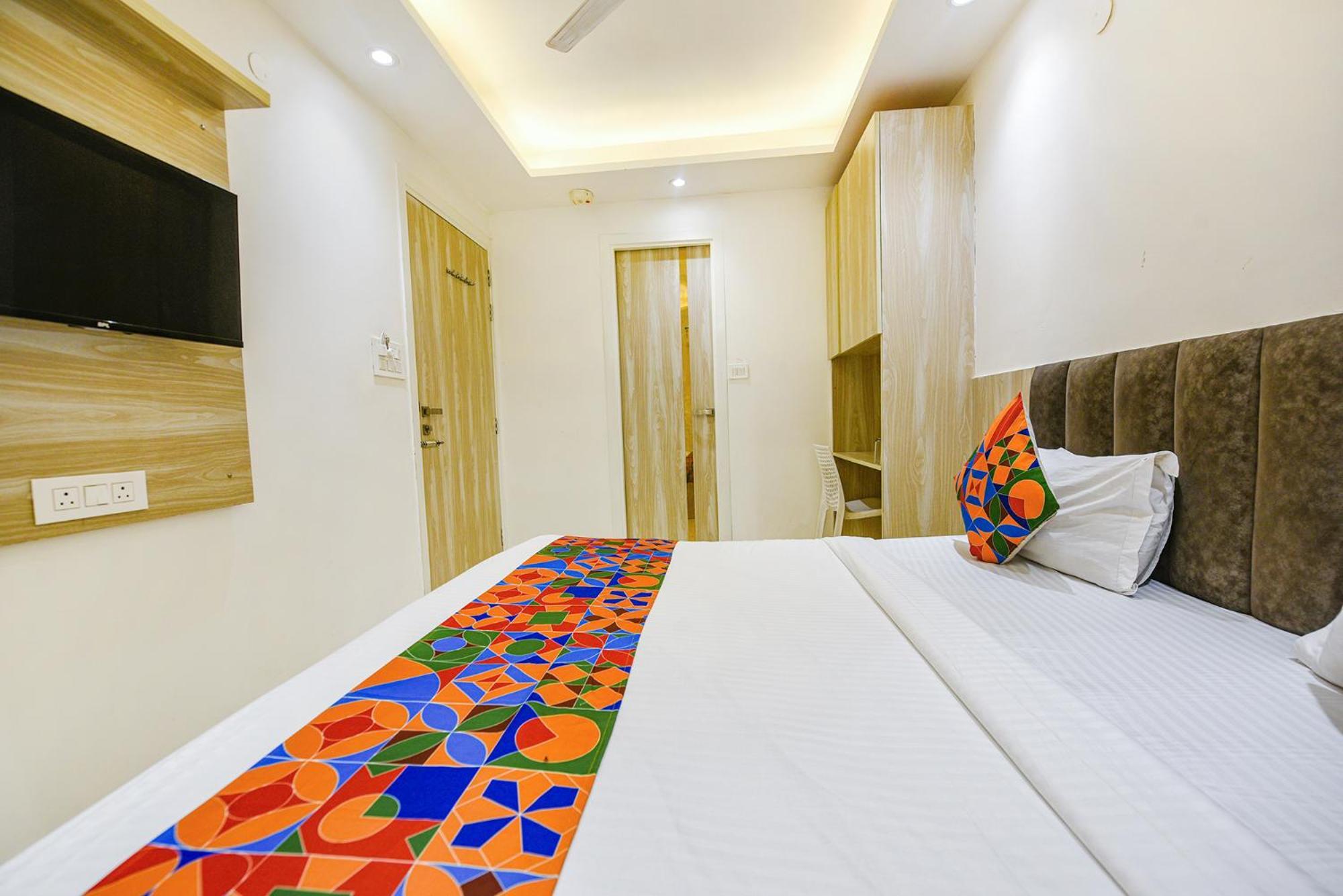 Fabhotel Luxury Inn Near Adarsh Nagar Metro デリー エクステリア 写真